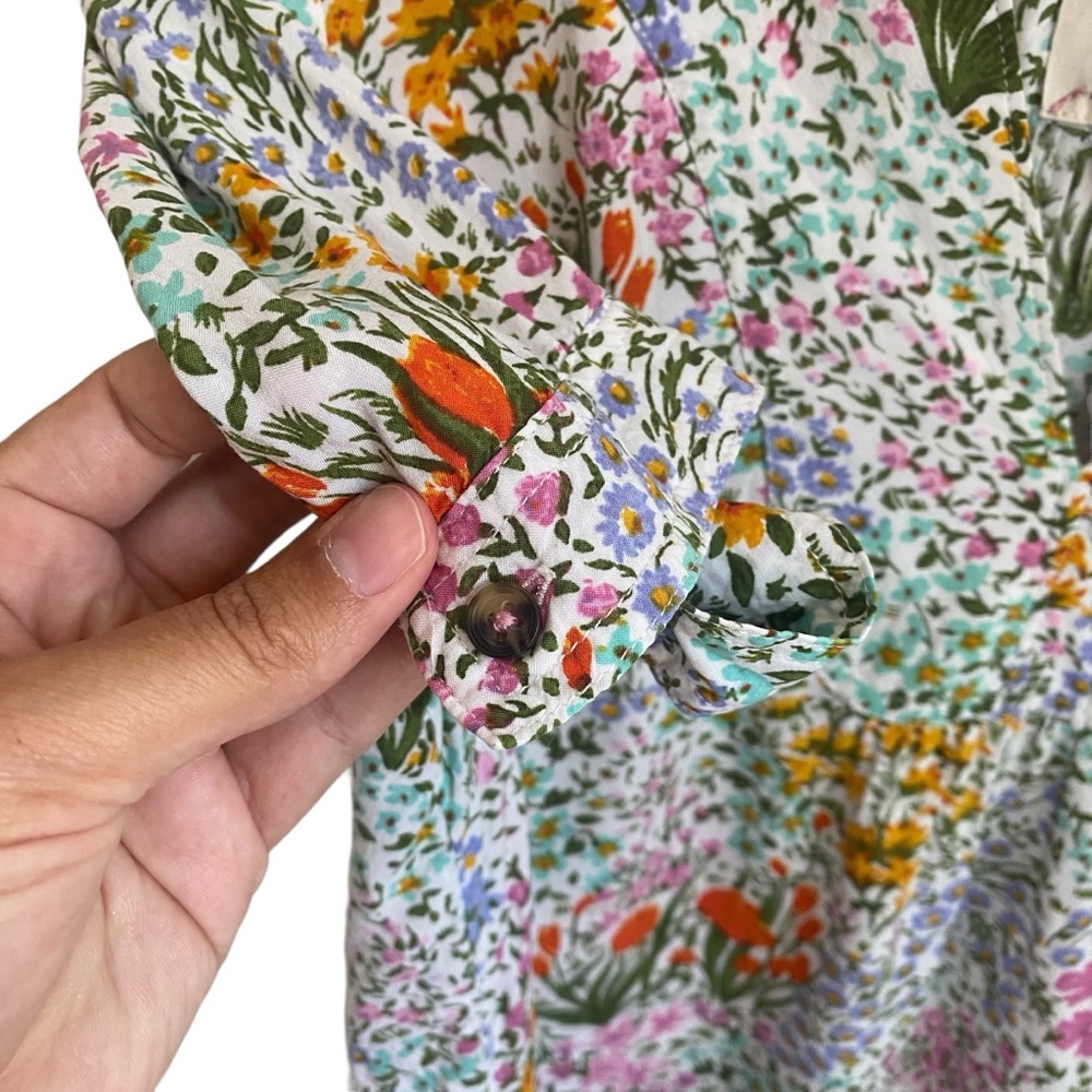 4 of 52 conversations by Anthropologie Floral Blouse - Picture 5 of 9